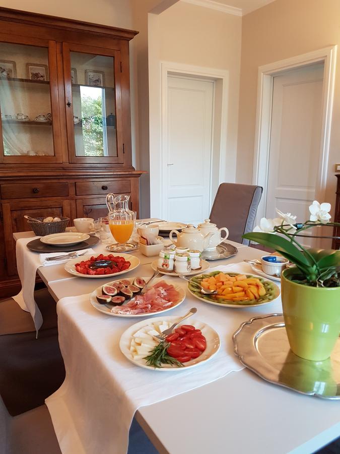 Villa Chiara B&B Biandronno Экстерьер фото
