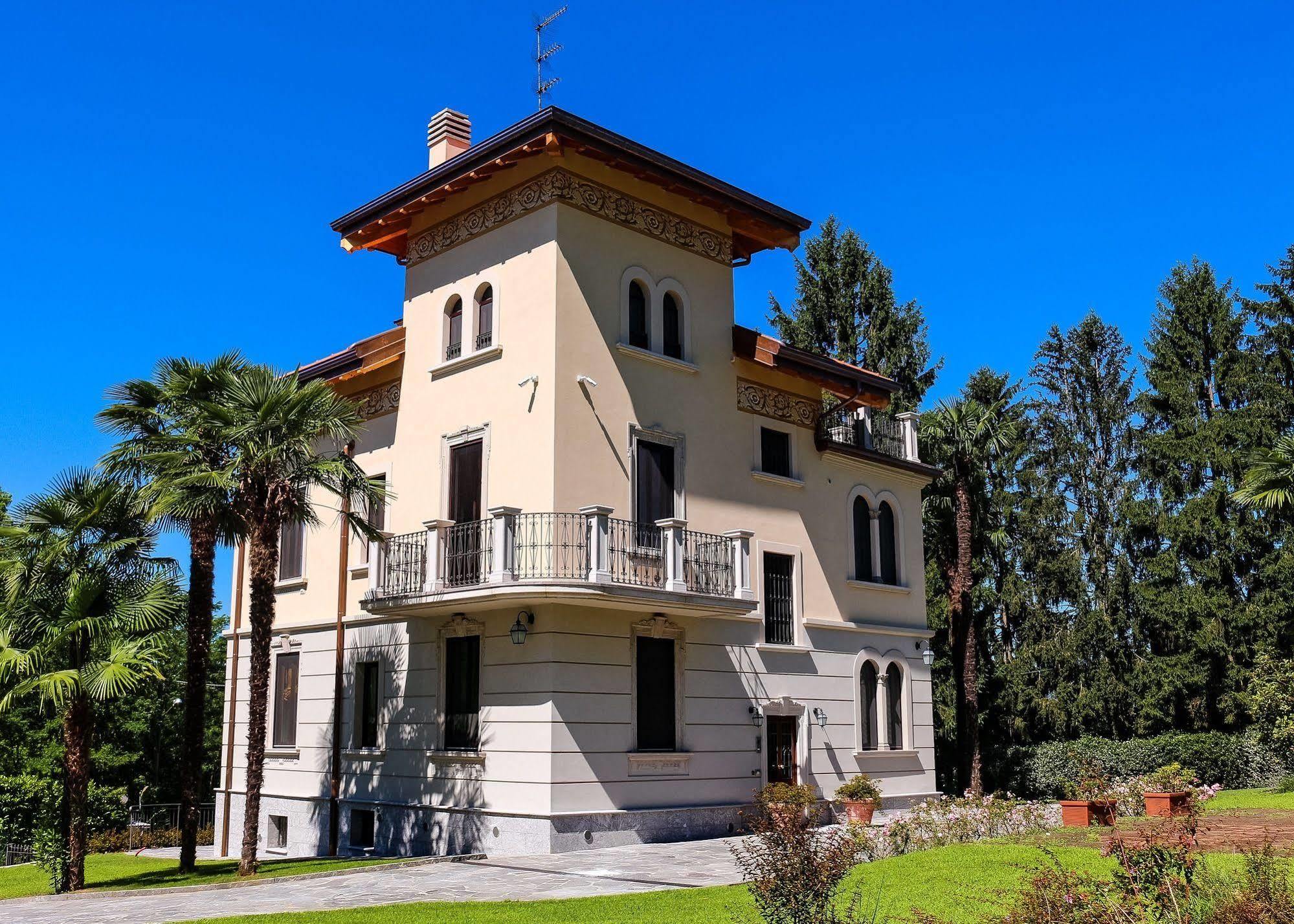 Villa Chiara B&B Biandronno Экстерьер фото