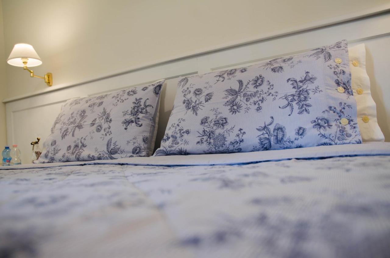 Villa Chiara B&B Biandronno Экстерьер фото